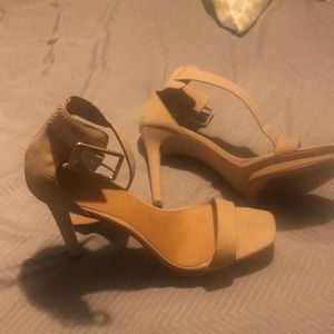 Nude heeled sandal